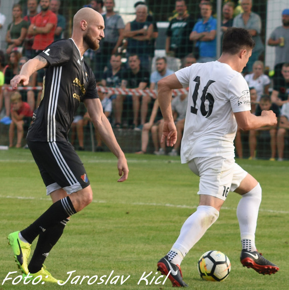 (190828) Lan_Banik 1:3 67